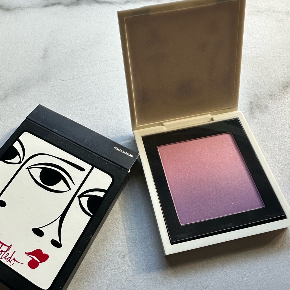 MAC X Toledo blush in Azalea Blossom BNIB